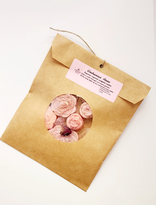 Enchanted  rose  
Soywax crystal confetti melts 5 pack  rose quartz crystal  in every pack